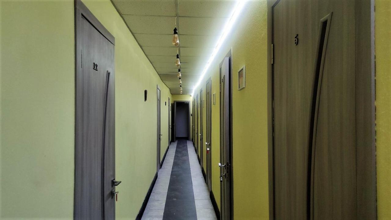 Міні Готель "Бункер" На Солом'Янському Kiev Exterior foto